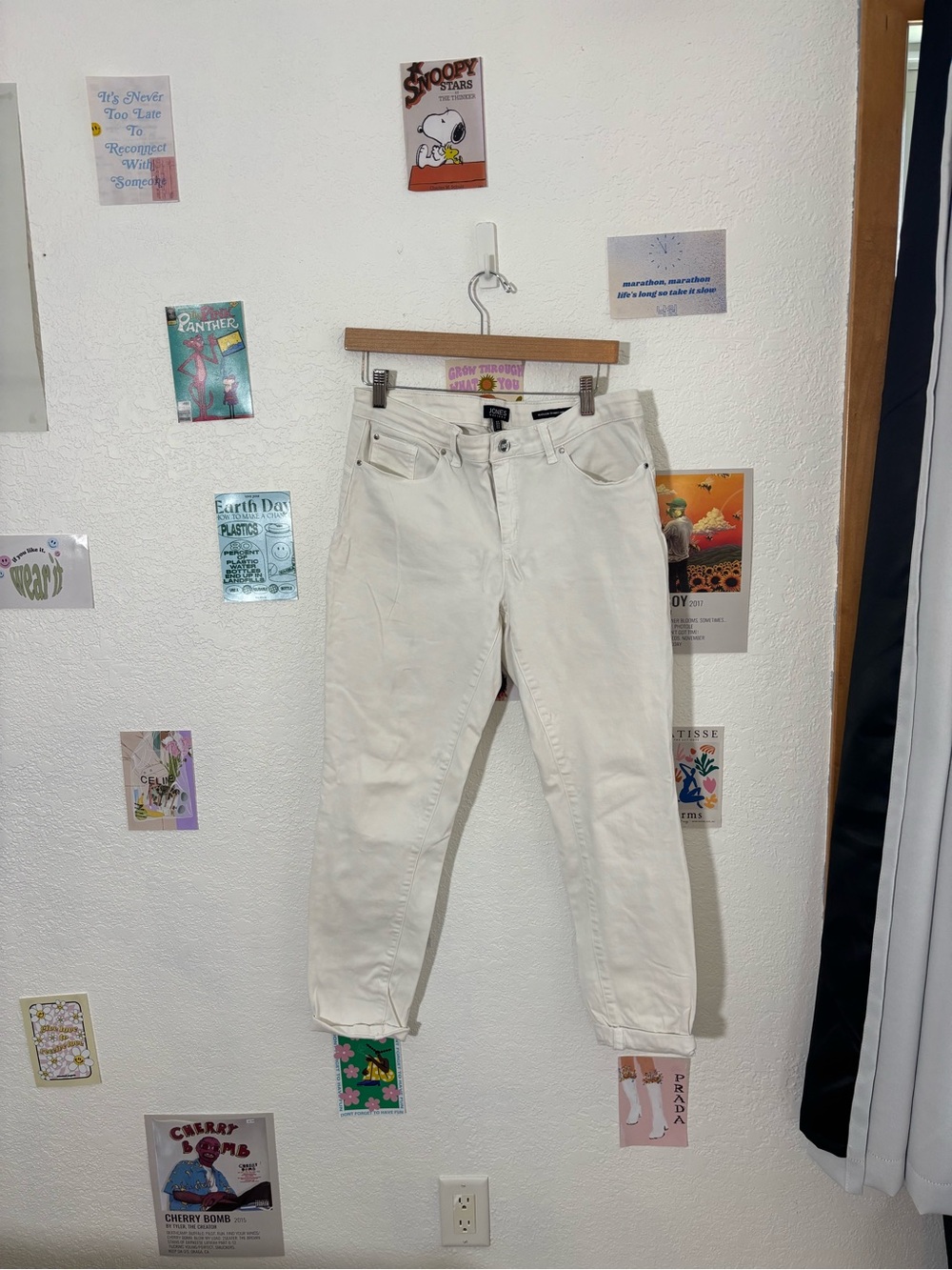 Jones New York Off-White Cropped High-Rise Jeans